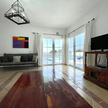 Villa Villa con Wifi, piscina privada y inolvidable vistas al océano Atlántico Puerto Calero